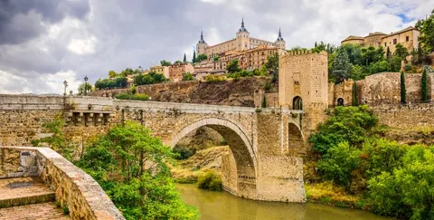 Excursiones de un día desde Fuenlabrada: Toledo, Aranjuez y más